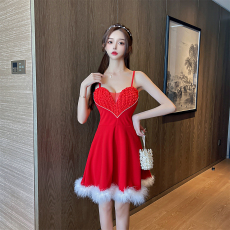 批发实拍新品性感爱心立体绣花露肩蓬蓬裙鸵鸟毛装饰吊带<b class='q'>连衣裙</b>晚宴裙