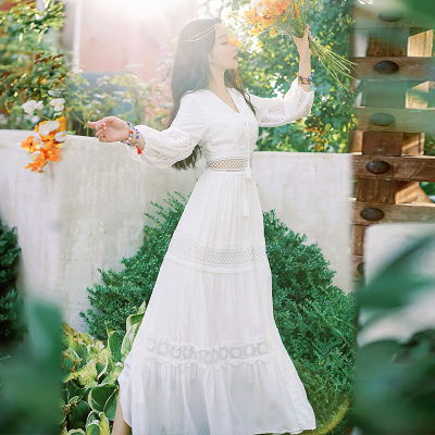 夏季白色长裙V领复古法式仙女裙子收腰显瘦气质连衣裙度假沙滩裙