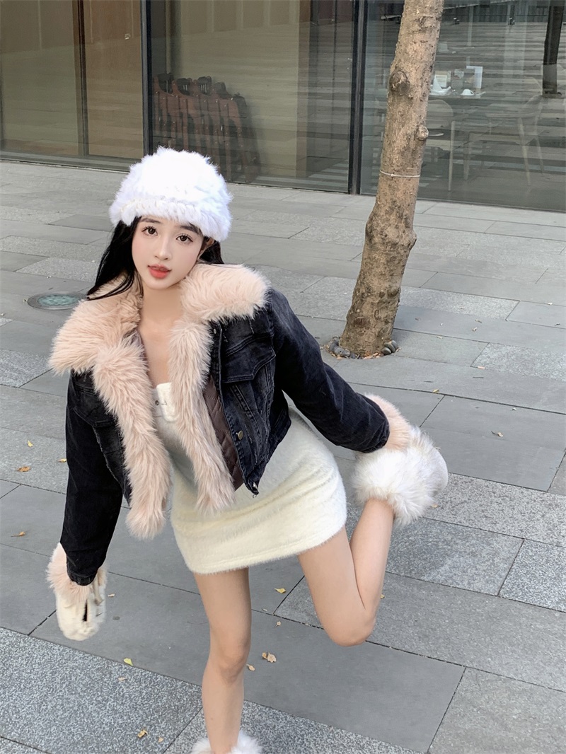 Real shot of Ukiyo-e noble and versatile eco-friendly fur collar splicing winter denim short cotton coat for women