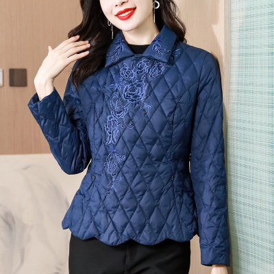 实拍绣花羽绒棉服外套女短款2022冬装新款轻薄小棉袄修身保暖棉服
