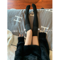 批发实拍不减价 黑灰色长<b class='q'>筒</b><b class='q'>袜</b><b class='q'>女</b>秋冬保暖显瘦高<b class='q'>筒</b>过膝袜子网红拼接<b class='q'>袜</b>