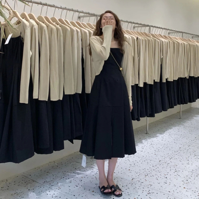 2022年秋季新款女装高级感法式气质长裙黑色吊带连衣裙子两件套装