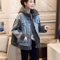 批发加厚牛仔拼接外套女假两件时尚连帽毛绒休闲秋<b class='q'>冬</b>2026年新款欧洲站