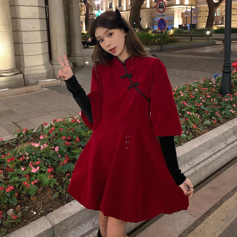 新款小礼服秋季少女日常可穿赫本风裙子圣诞红色连衣裙女