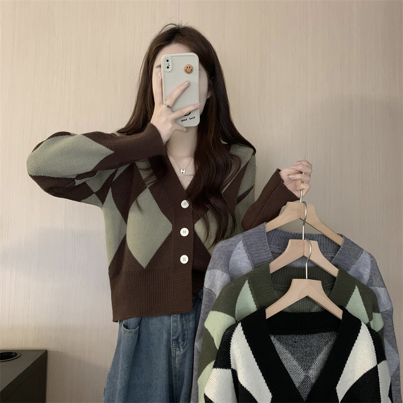 실사 정가 높은 품질 새 버전 한 바람 디자인 센스 링 그리드 쇼트 스타일 니트 카디건 코트