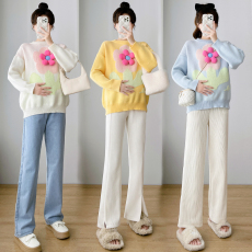 批发实拍2023<b class='q'>冬</b>季新款网红孕妇装甜美花朵糖果色炸街哺乳毛衣