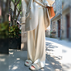 白色针织休闲裤子女秋冬季阔腿裤2022新款开叉高腰垂感拖地直筒裤