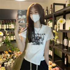 批发<b class='q'>韩国</b>外贸韩版新款辣妹风设计感短款T恤夏季不规则别致短袖上衣女