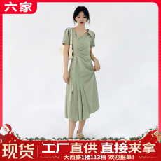 2022年新款女装春季法式高级感绿色褶皱衬衫裙小众设计感连衣裙子