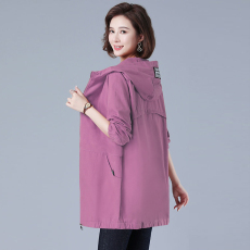 批发大码风衣<b class='q'>外套</b>女春款 外穿中老年妈妈秋装新款宽松<b class='q'>棒球</b>服连帽上衣