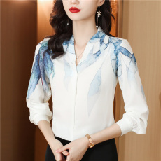 批发N白色长袖真丝<b class='q'>衬衫</b>女2026年新款气质v领休闲宽松印花桑蚕丝上衣女