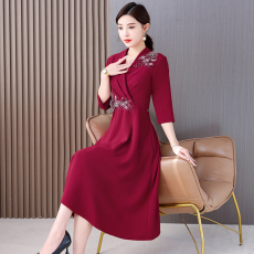批发妈妈婚宴晚礼服裙女春季高端气质喜婆婆婚礼装高贵年轻结婚丈母娘