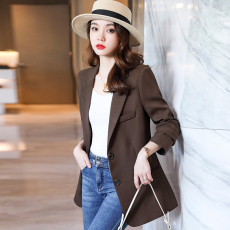 批发咖啡色西装外套女春秋2023新款气质高级设计感小个子西服上衣秋冬