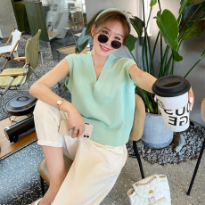 批发粉色针织马甲女装宽松夏季薄款坎肩外穿短款无袖背心显瘦遮肉上衣