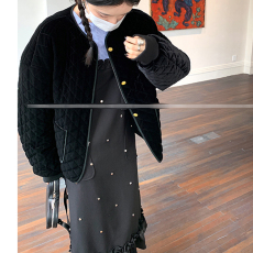 MONA◆春季新款 黑色今年流行设计感 菱格绒感 短外套女棉服2023