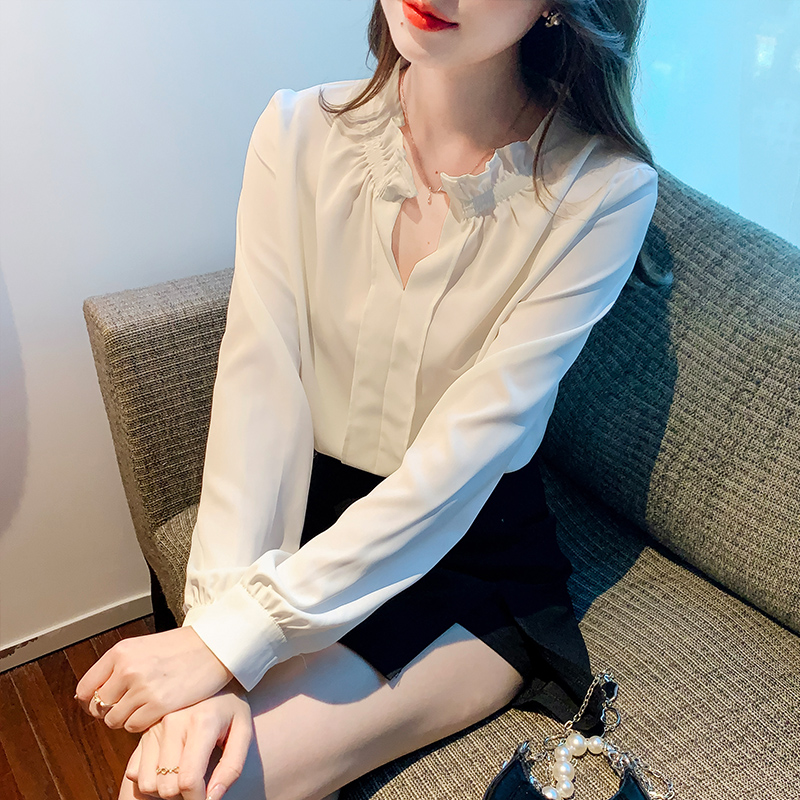 프랑스식 고급 센스 흰 셔츠 여성 긴 소매 2026 봄 새로운 디자인 센스 V넥 쉬폰 톱 출퇴근 경력