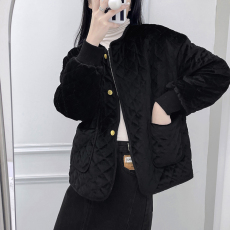 实拍现货 新款 黑色今年流行设计感 菱格绒感 短外套女棉服2023