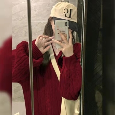 慵懒风麻花V领套头毛衣女2026秋冬新款宽松软糯针织衫长袖上衣厚