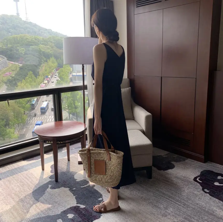 여성용 V넥 슬리브리스 원피스 상세 이미지 6