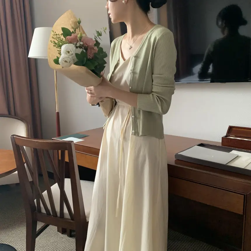 여성용 V넥 슬리브리스 원피스 상세 이미지 48