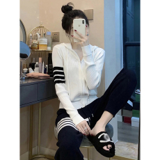 批发韩系运动休闲条纹拼接连帽针织衫套装秋季新款时髦<b class='q'>小脚</b>裤两件套女