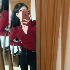2023新款加绒针织打底衫女秋冬季独特别致小上衣v领内搭红色毛衣
