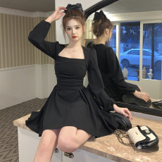 批发<b class='q'>复古</b>气质缩褶方领<b class='q'>连衣裙</b>女2026秋冬纯色收腰显瘦a字法式茶歇短裙