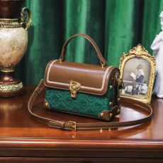 批发<b class='q'>欧美</b><b class='q'>时尚</b>复古小方包2023早春新款气质百搭款女士单肩包斜挎包女包