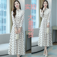 批发实拍长袖波点醋酸缎面<b class='q'>连衣裙</b>2026春季新款收腰中款女装裙子