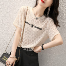 批发蕾丝镂空2026夏装新款时尚休闲泡泡褶皱宽松字母女式T恤
