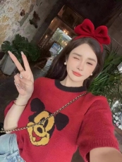 韩版减龄红色卡通米奇短袖毛衣女2023春季新款撞色圆领甜美针织衫