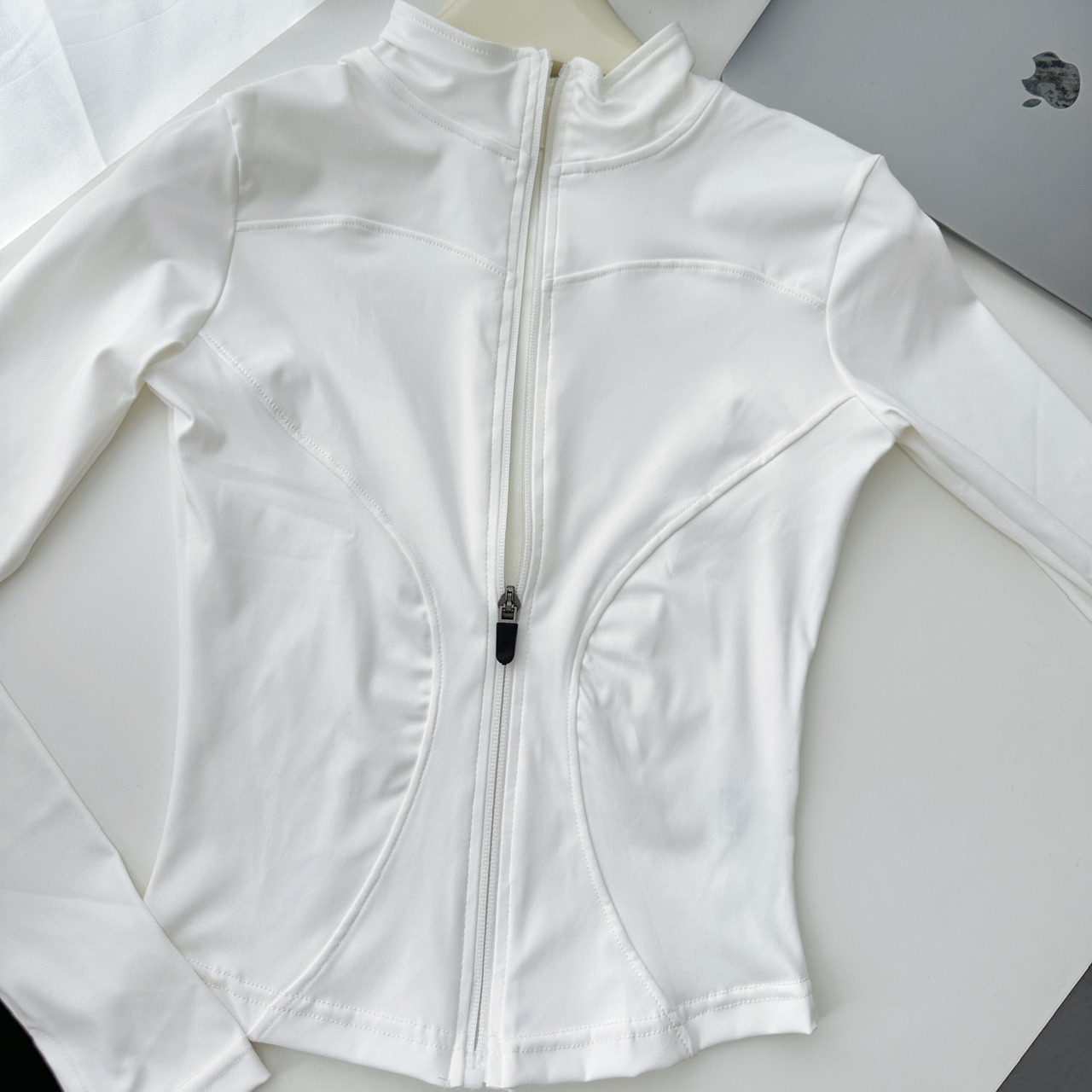 Fitness jacket women, tight fitting quick drying top, long sleeved professional running, Pilates training, yoga suit set_voghion.com