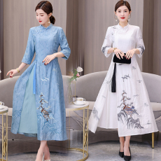 批发春季新款2026改良<b class='q'>旗袍</b>复古中<b class='q'>长款</b>绣花日常中式唐装女中国风连衣裙