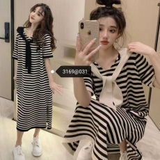 孕妇装夏季新款条纹针织哺乳连衣裙宽松设计感连帽时尚喂奶衣