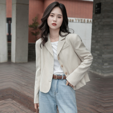 批发实拍 春季新款设计感小众西装<b class='q'>外套</b>女小个子短款休闲西服上衣