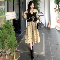 批发大码女装法式碎花马甲连衣裙两件套中长款秋季显瘦娃娃领衬衫裙