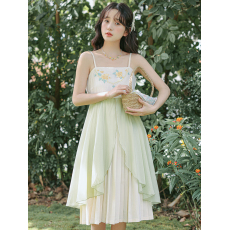 批发特价<b class='q'>清仓</b>·国风防晒衫改良版汉服方领收腰雪纺<b class='q'>连衣裙</b>