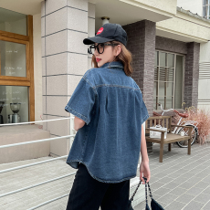 实拍现货 2023早夏新款宽松百搭复古休闲柔软亲肤牛仔衬衫上衣女
