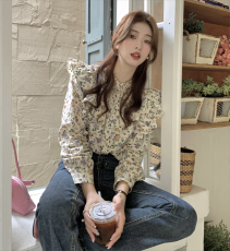实拍2023早秋新款大码女装荷叶边碎花舒适复古百搭显瘦纯棉衬衫女