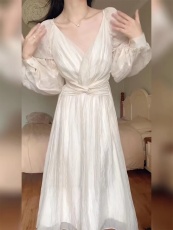 春装白色v领雪纺连衣裙女夏夏季茶歇法式收腰长裙温柔风公主裙子