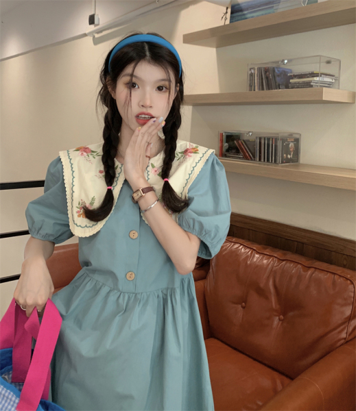 RY1555#大码女装新款韩版重工刺绣撞色领泡泡袖连衣裙