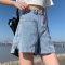 浅蓝色