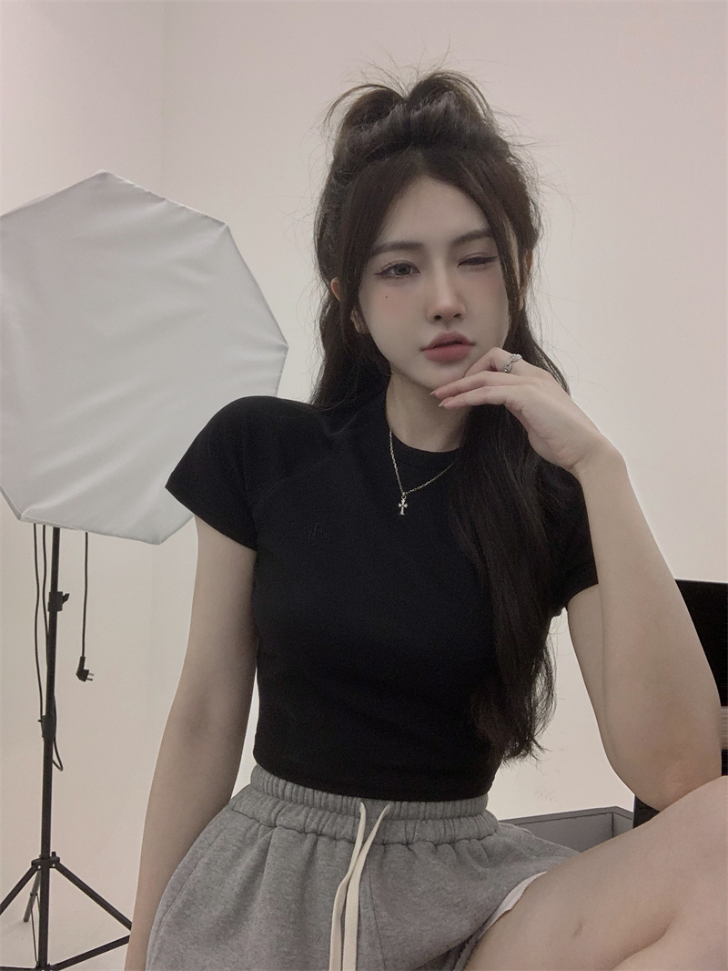 실사 정가 새로운 핫걸 디스플레이 가슴 쇼트 스타일 라운드 넥 몸매 가꾸기 하이웨이스트 이슬 뼈의 반팔 티셔츠 여성
