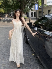 Real shot and real price French retro sexy low-cut deep V-neck lace suspender dress high-waisted slim A-line skirt for women