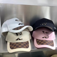 批发欧货绣皮格纹拼接鸭舌帽显脸小棒球帽看新款加微sweet17827102657