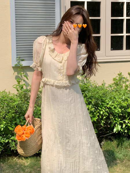 RY1487#韩国ins 初夏新款减龄木耳边小花朵刺绣肌理感系带连衣裙