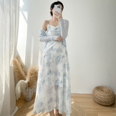 批发气质性感露背碎花吊带裙女2024年夏季新款打揽收腰薄款<b class='q'>雪纺</b><b class='q'>连衣裙</b>