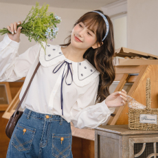 批发实拍 秋季新款设计感泡泡袖上衣法式甜美娃娃领长袖<b class='q'>衬衫女</b>