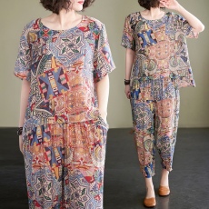 批发实拍 碎花真丝女装时尚套装短袖T恤衫七分阔腿<b class='q'>哈伦</b><b class='q'>裤</b>洋气两件套潮