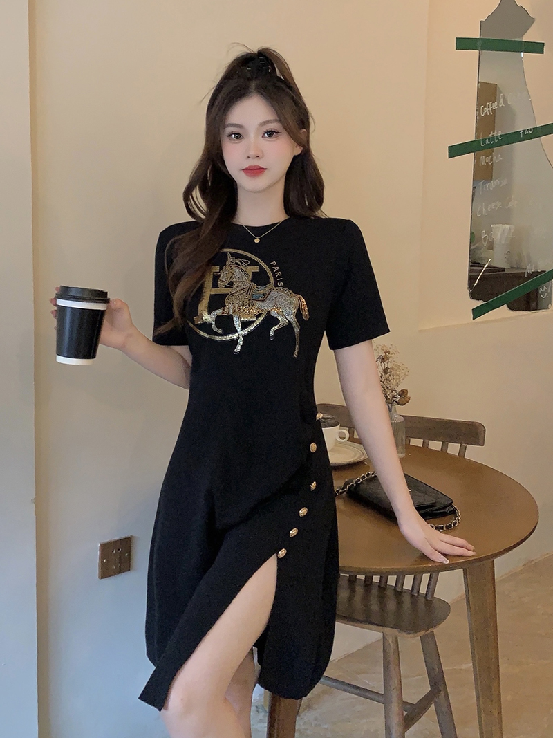 실사 빅 사이즈 여성 의류 2026 여름 프랑스식 그는 벤 바람이 아닙니다. 규칙 니트 드레스 여신 팬 작은 심장 기계 치마